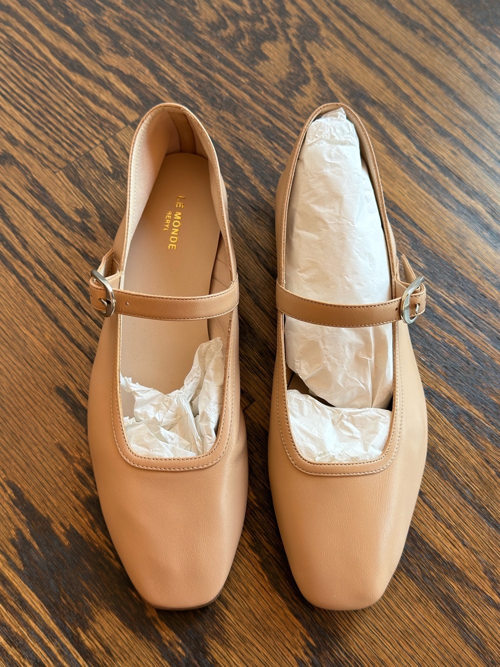 Le Monde Beryl Leather Mary Jane Ballet Flats Fawn Beige 39 NIB Brand New